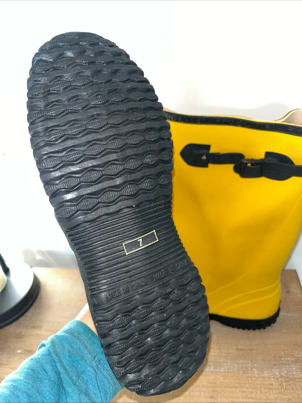 NWT Pro Line Waterproof Rain Boots Yellow Sz 7 Men’s Rubber Work Fishing Outdoor